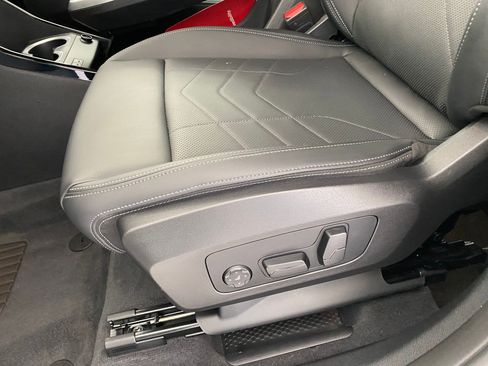 Used 2025 BMW X1 xDrive28i w/ Convenience Package image 12