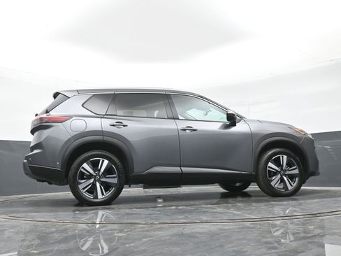 Used 2024 Nissan Rogue SL image 39