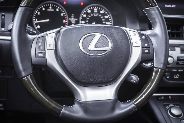 Used 2014 Lexus ES 350 w/ Premium Package FWD image 13