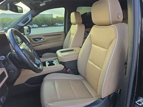 Used 2022 Chevrolet Suburban Premier image 17