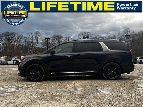 Used 2024 Kia Carnival SX image 16