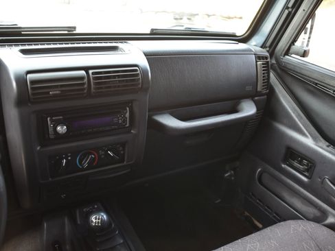Used 2001 Jeep Wrangler Sport image 14