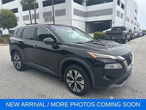 Used 2023 Nissan Rogue SV FWD image 1