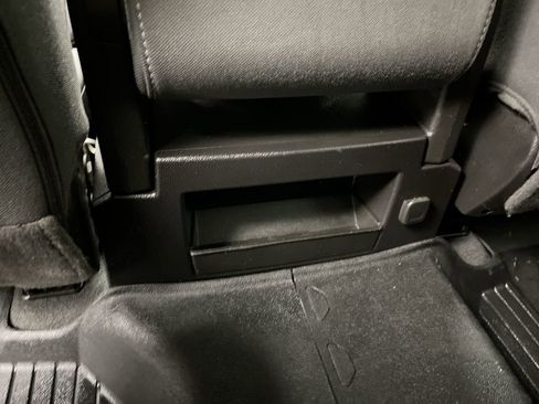 Used 2019 GMC Sierra 1500 SLE w/ SLE Value Package AWD/4WD image 11