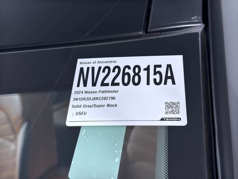 Certified 2024 Nissan Pathfinder Platinum w/ Cargo Package AWD/4WD image 34