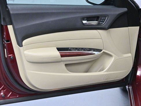 Used 2015 Acura TLX FWD image 10