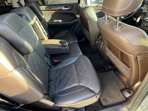 Used 2019 Mercedes-Benz GLS 450 4MATIC image 25