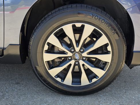 Used 2017 Subaru Outback 2.5i Limited image 16