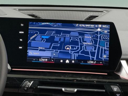 Certified 2025 BMW X1 xDrive28i w/ Technology Package image 15