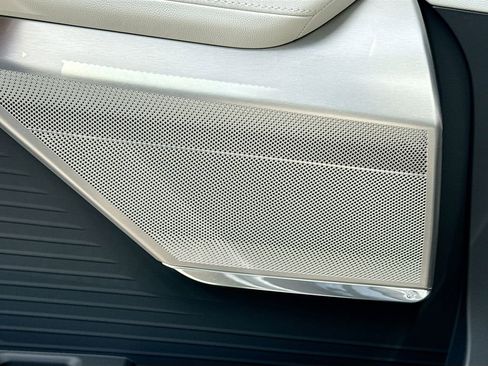 New 2026 Cadillac Vistiq Luxury image 18