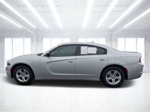 Used 2023 Dodge Charger SXT image 6