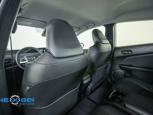 Used 2017 Toyota Prius Prime Premium w/ Carpet Mat Package FWD image 29
