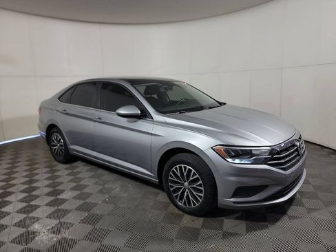 Used 2020 Volkswagen Jetta SE w/ SE Cold Weather Package FWD image 1