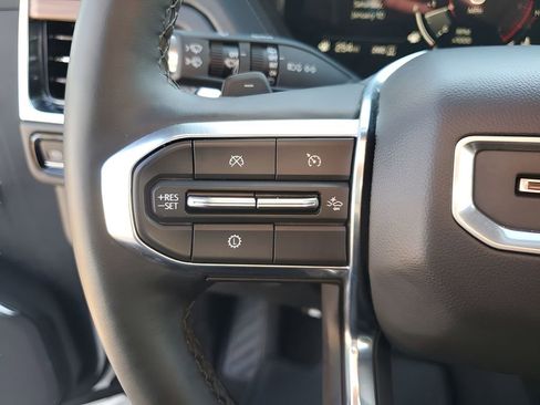 Used 2025 GMC Yukon Denali image 34