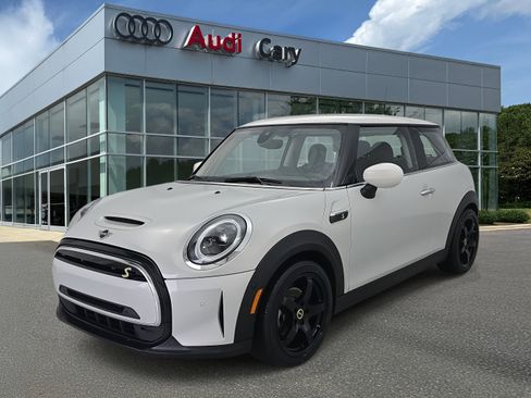 Used 2022 MINI Cooper SE w/ Driver Assistance Package image 1