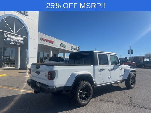 New 2025 Jeep Gladiator Willys image 4