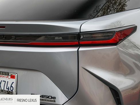Used 2025 Lexus RZ 450e image 7
