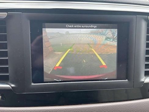 Used 2018 Chrysler Pacifica L image 7