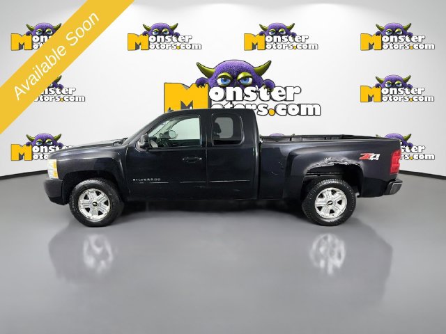 Used 2011 Chevrolet Silverado 1500 LTZ w/ Suspension Package, Off-Road AWD/4WD image 8