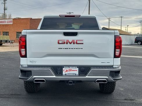 Used 2025 GMC Sierra 1500 SLE w/ X31 Off-Road Package AWD/4WD image 4
