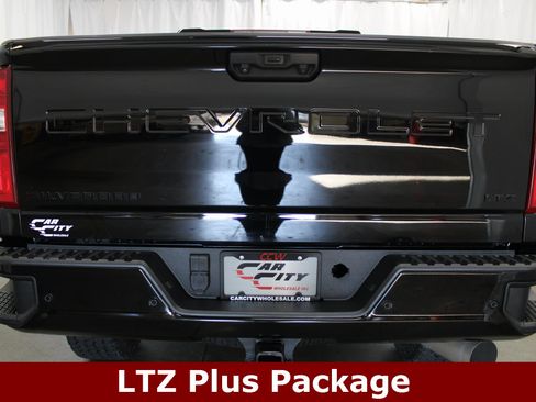 Used 2021 Chevrolet Silverado 3500 LTZ w/ LTZ Plus Package image 8