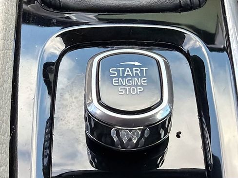 Used 2018 Volvo XC90 T6 Momentum w/ Convenience Package image 37