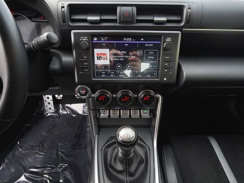 Used 2024 Toyota GR86 Premium image 27