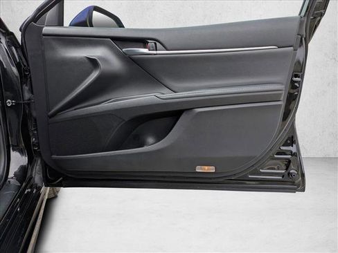 Used 2020 Toyota Camry XSE image 29