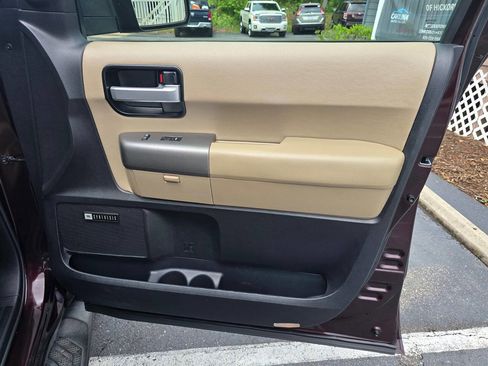 Used 2015 Toyota Sequoia Limited RWD image 17