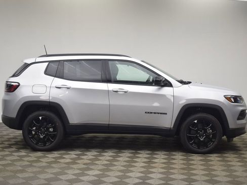 New 2026 Jeep Compass Latitude image 4