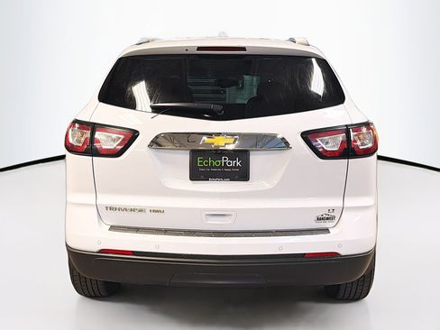 Used 2017 Chevrolet Traverse LT image 7