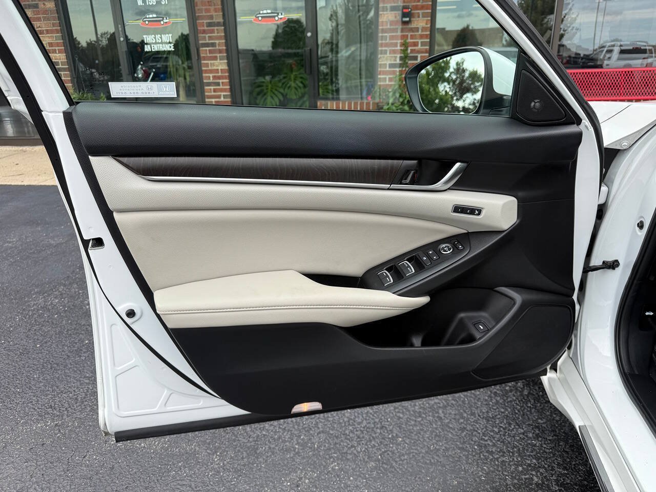 Used 2021 Honda Accord EX-L image 19