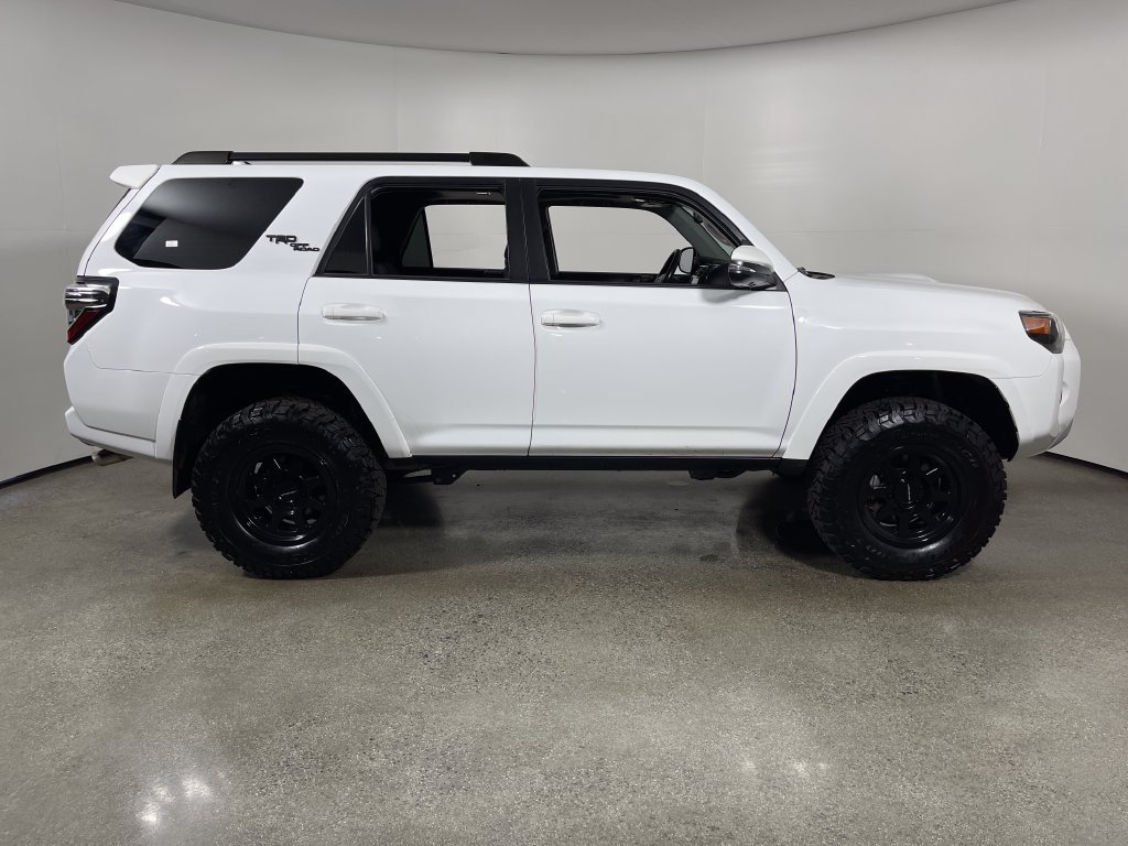 Used 2024 Toyota 4Runner TRD Off-Road Premium w/ Off Road Premium Plus Package AWD/4WD image 2