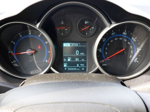 Used 2016 Chevrolet Cruze LT image 25