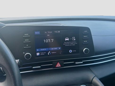 Used 2021 Hyundai Elantra SE FWD image 10