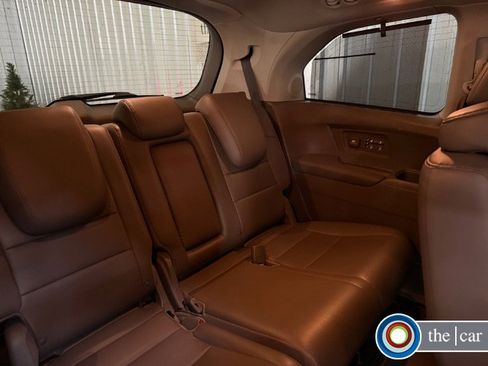 Used 2015 Honda Odyssey Touring Elite image 17