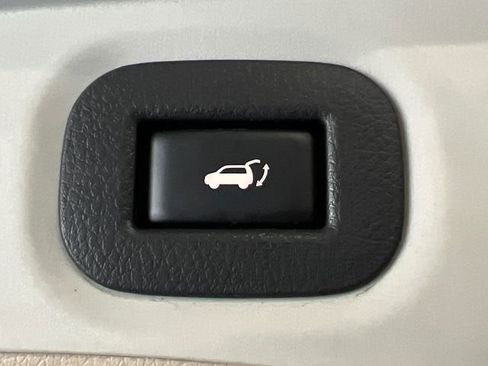 Used 2014 Nissan Rogue SL w/ SL Premium Package FWD image 6