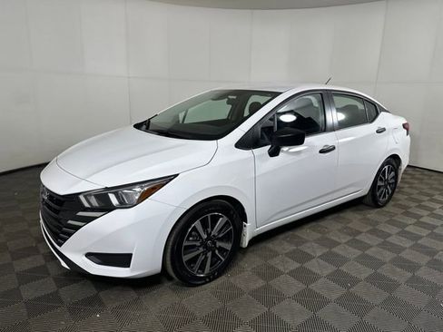 Used 2024 Nissan Versa S w/ S Plus Package image 7