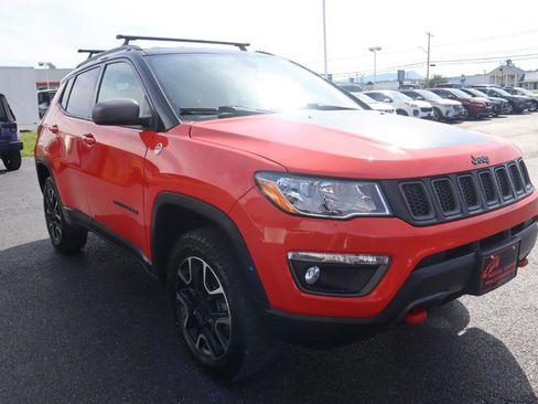 Used 2020 Jeep Compass Trailhawk w/ Leather Interior Group AWD/4WD image 36