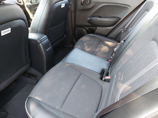 Used 2023 Hyundai Venue Limited w/ Cargo Package FWD image 28