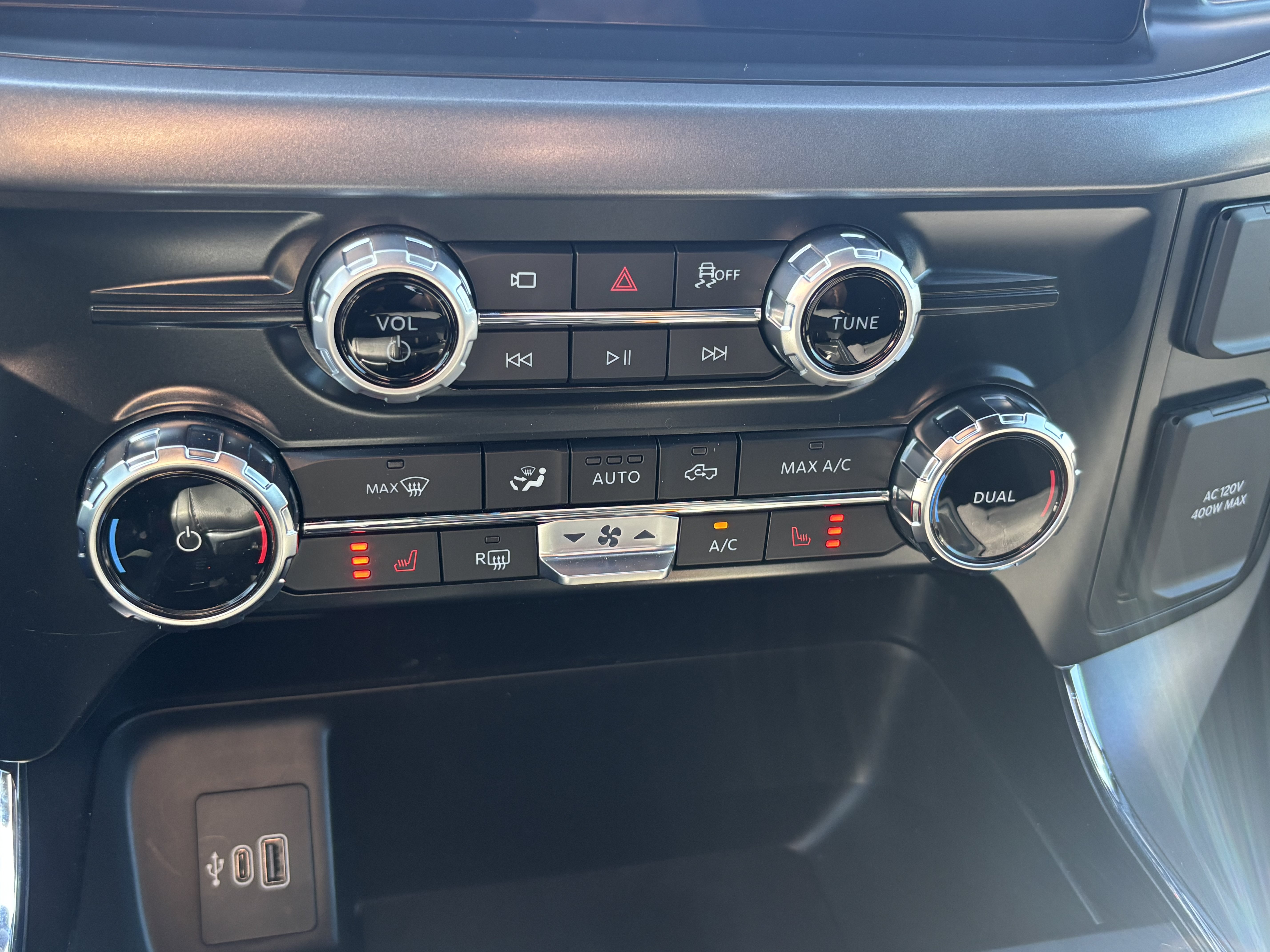 Used 2025 Ford F150 XLT w/ Equipment Group 302A MID AWD/4WD image 19