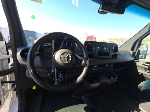 Used 2019 Mercedes-Benz Sprinter 170 w/ Driver Convenience Package image 6