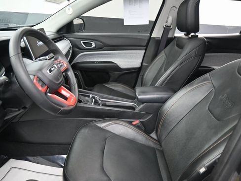 Used 2022 Jeep Compass Latitude w/ Sun and Sound Group image 25