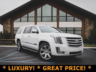 Used 2016 Cadillac Escalade ESV Luxury
