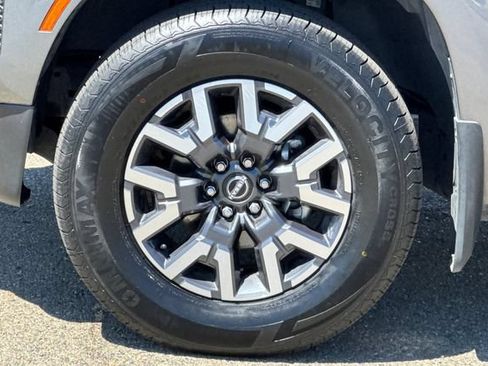 Certified 2022 Nissan Frontier SV RWD image 30