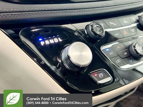 Used 2018 Chrysler Pacifica Limited w/ Advanced Safetytec Group image 10