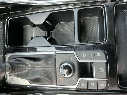 Used 2022 Kia Sorento SX image 19