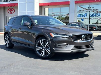 Used 2025 Volvo V60 B5 Cross Country Plus