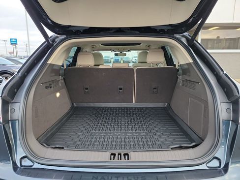 Certified 2022 Lincoln Nautilus Reserve image 10