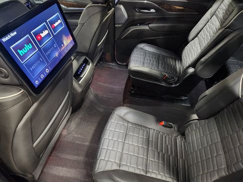 Used 2024 Cadillac Escalade Sport Platinum w/ LPO, ONYX Package image 52